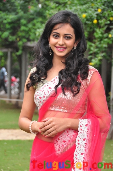 Rakul preet singh latest stills 2- Photos,Spicy Hot Pics,Images,High Resolution WallPapers Download
