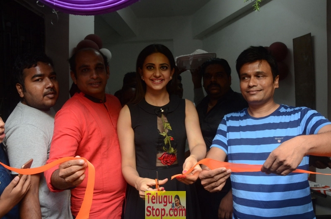 Rakul preet singh launches sahara cafe- Photos,Spicy Hot Pics,Images,High Resolution WallPapers Download