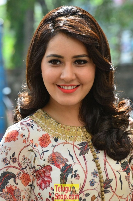 Rashi khanna latest stills 2- Photos,Spicy Hot Pics,Images,High Resolution WallPapers Download