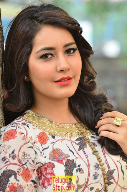 Rashi khanna latest stills 2- Photos,Spicy Hot Pics,Images,High Resolution WallPapers Download