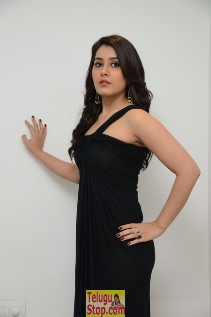 Rashi khanna latest stills 4- Photos,Spicy Hot Pics,Images,High Resolution WallPapers Download