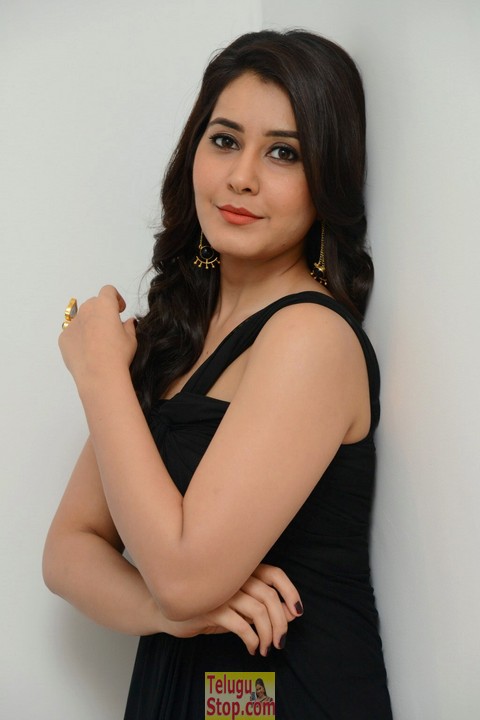 Rashi khanna new stills 5- Photos,Spicy Hot Pics,Images,High Resolution WallPapers Download