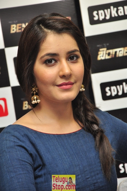 Rashi khanna pics- Photos,Spicy Hot Pics,Images,High Resolution WallPapers Download