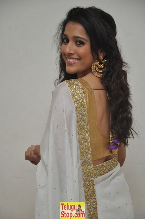 Rashmi gautam new stills 3- Photos,Spicy Hot Pics,Images,High Resolution WallPapers Download