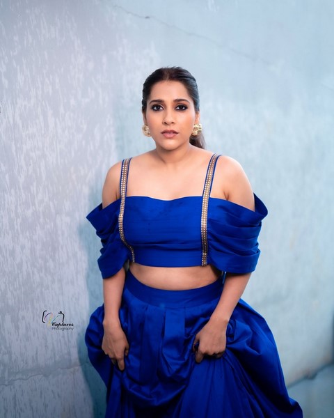 Rashmi gautham is provoking with stunning looks-Anchor Rashmi, Anchorrashmi, Rashmi, Rashmi Gautam, Rashmigautam, Rashmi Gautham, Rashmigautham Photos,Spicy Hot Pics,Images,High Resolution WallPapers Download