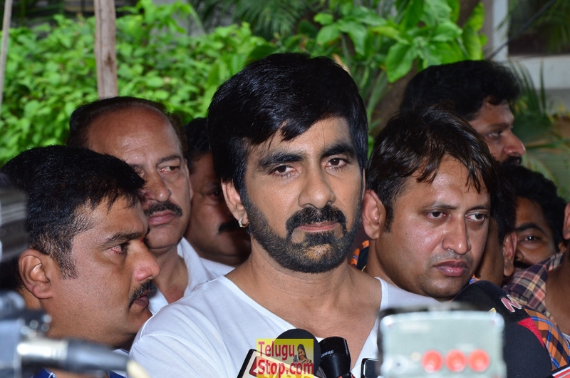 Raviteja at his brother bharath 11th day ceremony- Photos,Spicy Hot Pics,Images,High Resolution WallPapers Download