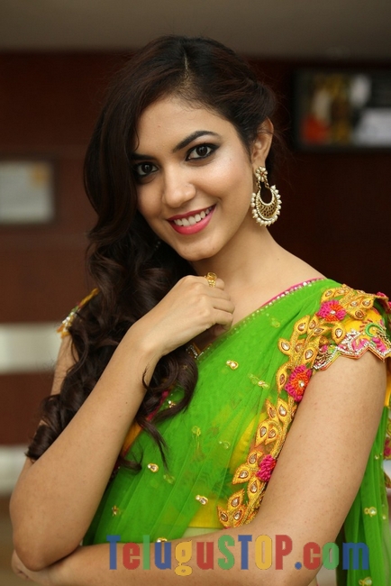 Ritu varma new pics- Photos,Spicy Hot Pics,Images,High Resolution WallPapers Download