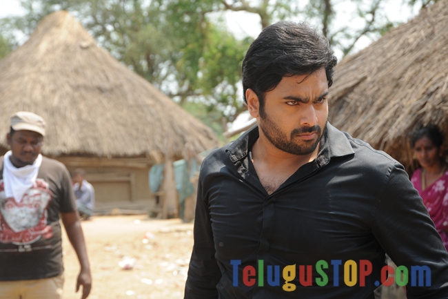 Rowdy fellow movie working stills- Photos,Spicy Hot Pics,Images,High Resolution WallPapers Download