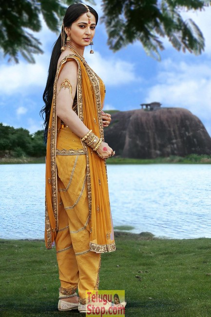 Rudramadevi movie new stills- Photos,Spicy Hot Pics,Images,High Resolution WallPapers Download