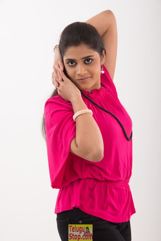 Samatha latest stills- Photos,Spicy Hot Pics,Images,High Resolution WallPapers Download
