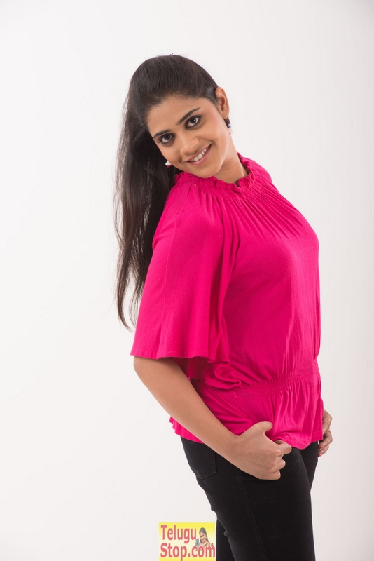 Samatha latest stills- Photos,Spicy Hot Pics,Images,High Resolution WallPapers Download