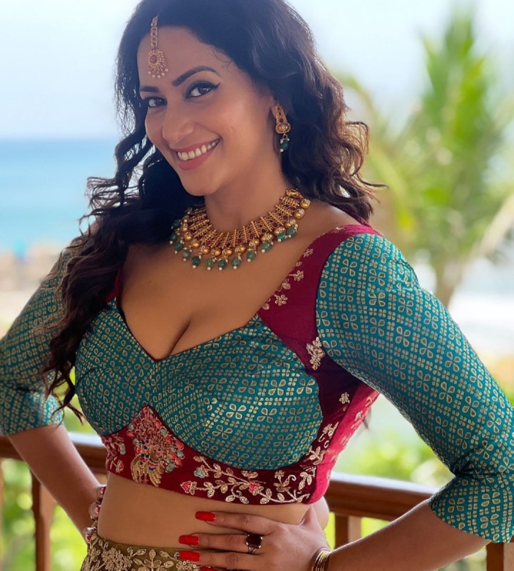 Sanjana singh flaunts boss lady vibes in this pictures-Actresssanjana, Sanjana Singh, Sanjanasingh Photos,Spicy Hot Pics,Images,High Resolution WallPapers Download