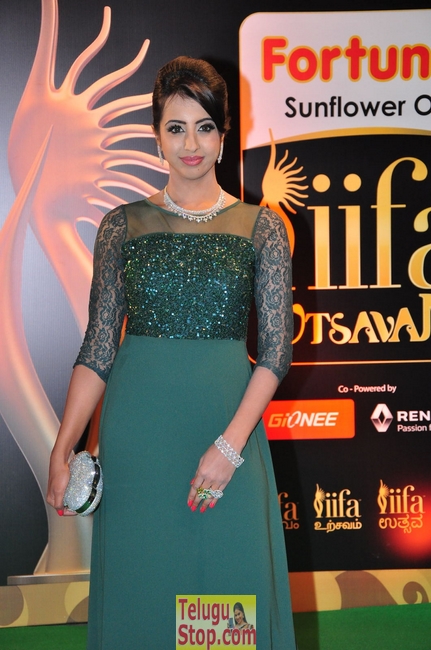 Sanjjanaa gallery- Photos,Spicy Hot Pics,Images,High Resolution WallPapers Download