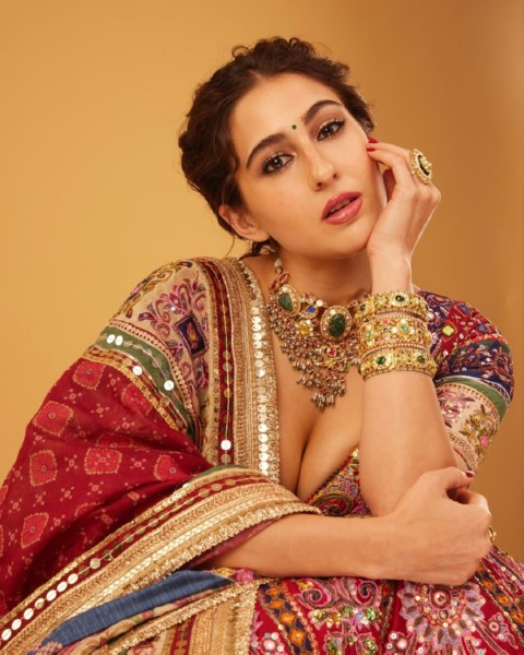 Sara ali khan whats up with you dont twist guys hearts-Actress, Actresssara, Adda, Karan Johar, Karanjohar, Sara Ali Khan, Saraali, Sara Khan, Sara Khana, Southactress Photos,Spicy Hot Pics,Images,High Resolution WallPapers Download