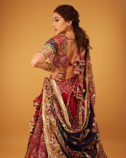 Sara ali khan whats up with you dont twist guys hearts-Actress, Actresssara, Adda, Karan Johar, Karanjohar, Sara Ali Khan, Saraali, Sara Khan, Sara Khana, Southactress Photos,Spicy Hot Pics,Images,High Resolution WallPapers Download