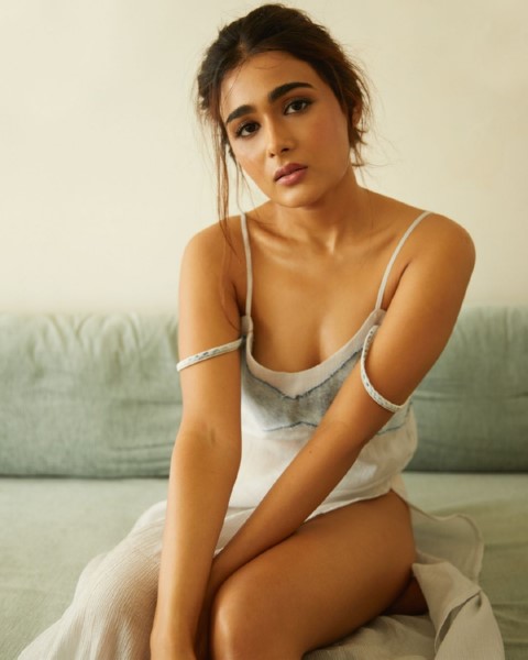 Shalini pandey stunning beauty is a stunner for boys-Actressshalini, Shalini, Shalini Pandey, Shalinipandey Photos,Spicy Hot Pics,Images,High Resolution WallPapers Download