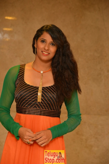 Shravya reddy new pics- Photos,Spicy Hot Pics,Images,High Resolution WallPapers Download