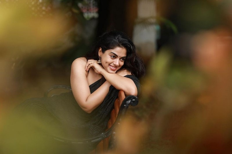 Siddhi idnani is an actress who bursts with giggles-Actresssiddhi, Hot Actress, Hot, Indianactress, Siddhiidhnani, Siddhi Idnani, Siddhiidnani, Siddi Idnani Photos,Spicy Hot Pics,Images,High Resolution WallPapers Download
