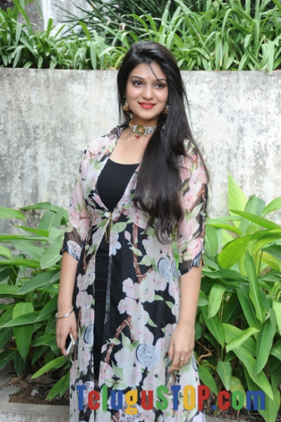 Siya gautham new stills-Siya Gautham, Siyagautham, Vedamhot Photos,Spicy Hot Pics,Images,High Resolution WallPapers Download