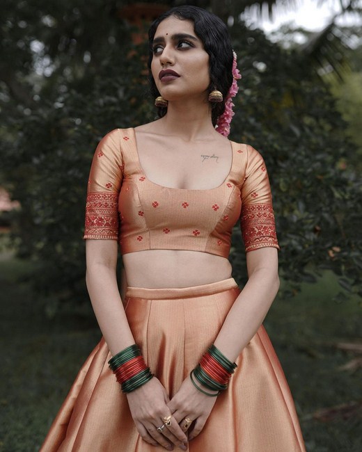 Sizzling images of actress priya prakash varrier-Actresspriya, Priyaprakash Photos,Spicy Hot Pics,Images,High Resolution WallPapers Download