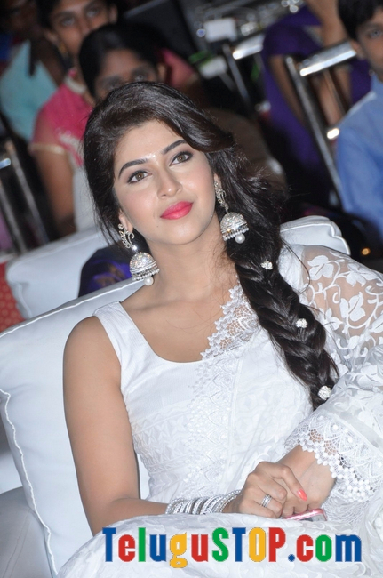 Sonarika bhadoria stills- Photos,Spicy Hot Pics,Images,High Resolution WallPapers Download