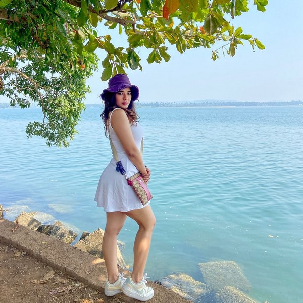 Spicy beauty ketika sharma is beauty by the river-Actressketika, Ketika Sharma, Ketikasharma Photos,Spicy Hot Pics,Images,High Resolution WallPapers Download