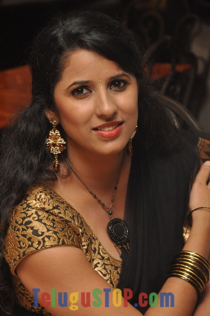 Sravya reddy new stills 2- Photos,Spicy Hot Pics,Images,High Resolution WallPapers Download