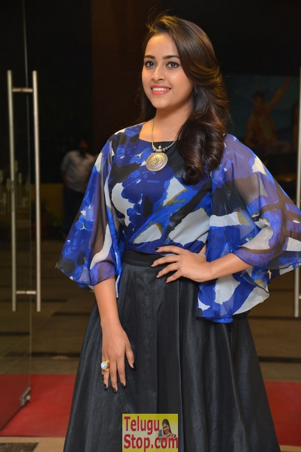 Sri divya new stills 4- Photos,Spicy Hot Pics,Images,High Resolution WallPapers Download