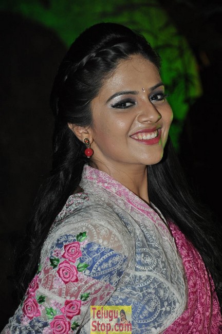 Srimukhi new stills- Photos,Spicy Hot Pics,Images,High Resolution WallPapers Download