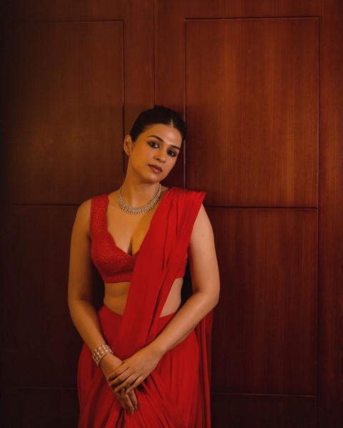 Stunning actress shraddha das sensational pictures-Actressshraddha, Shraddha, Shraddha Das, Shraddhadas, Shraddha Das Hd Photos,Spicy Hot Pics,Images,High Resolution WallPapers Download