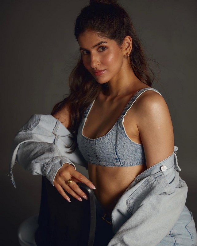 Stunning beauty public figure sakshi malik alluring hot images-Publicfigure, Sakshi Malik, Sakshimalik Photos,Spicy Hot Pics,Images,High Resolution WallPapers Download