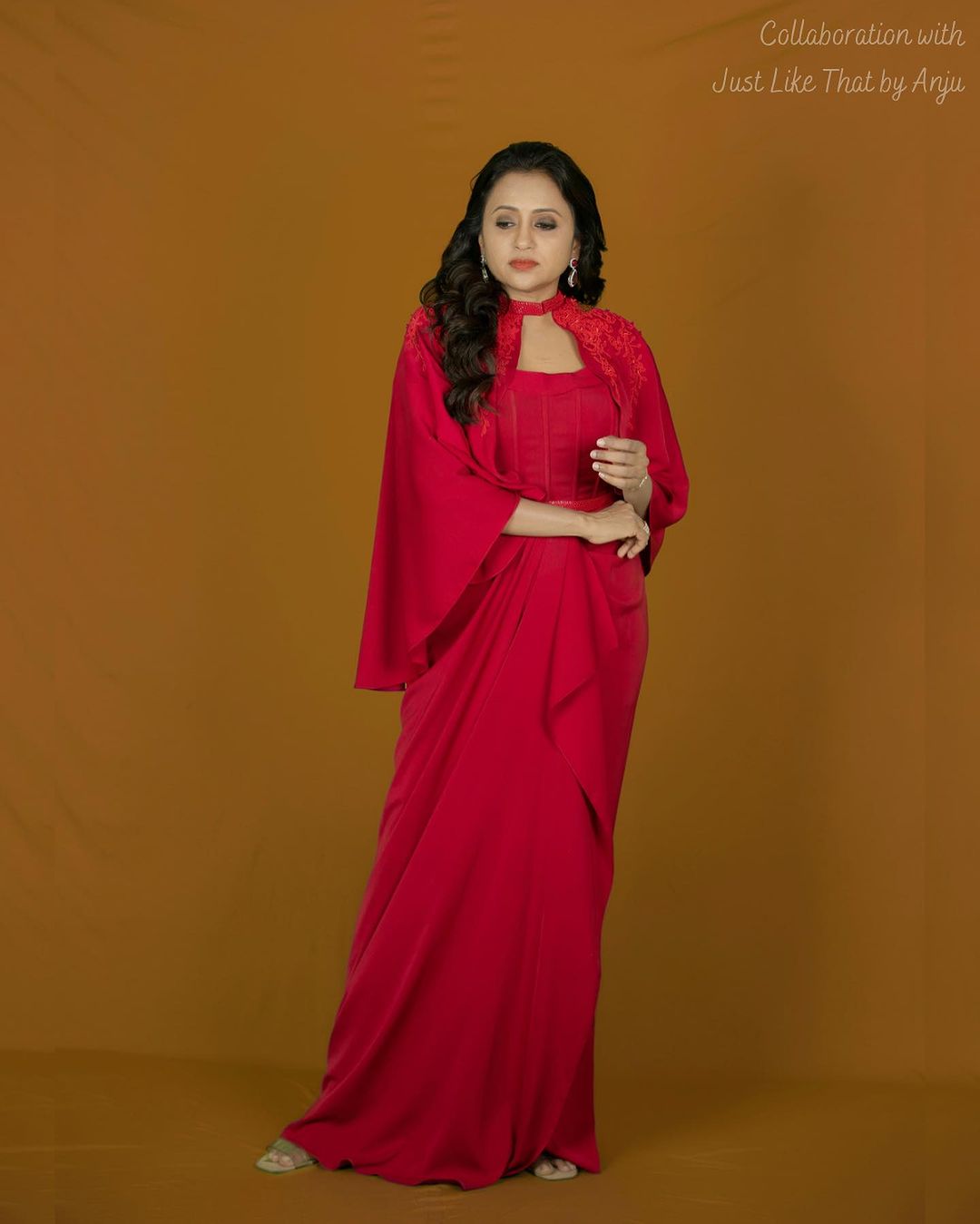 Suma kanakala looks trendy in this outfit-Kanakala Latest, Kanakala, Kanakala Shows, Anchorsuma Photos,Spicy Hot Pics,Images,High Resolution WallPapers Download