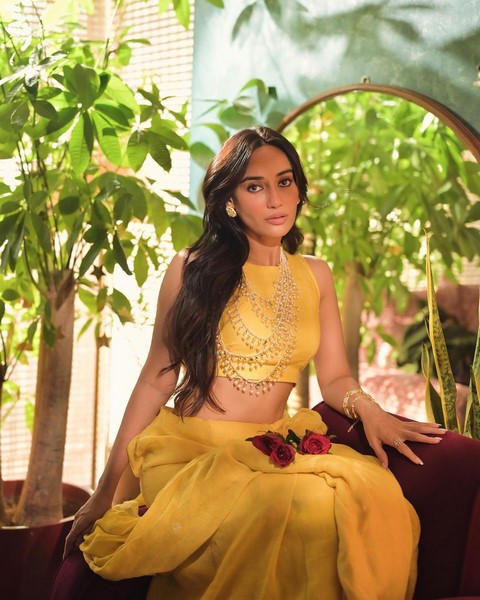 Surabhi jyoti looks graceful and elegant in these pictures-Actresssurbhi, Naginserial, Quboolhai, Surbhi Jyoti, Surbhijyoti Photos,Spicy Hot Pics,Images,High Resolution WallPapers Download