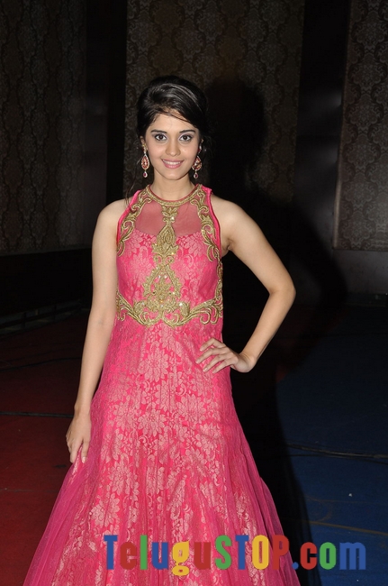 Surabhi new stills- Photos,Spicy Hot Pics,Images,High Resolution WallPapers Download