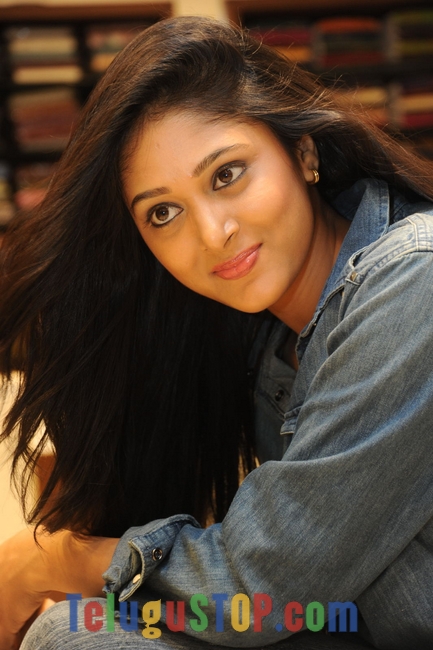 Sushma raj stills- Photos,Spicy Hot Pics,Images,High Resolution WallPapers Download