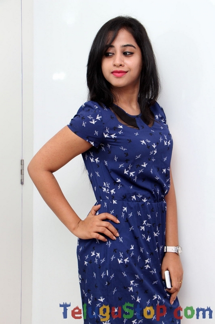 Swathi deekshit gallery- Photos,Spicy Hot Pics,Images,High Resolution WallPapers Download
