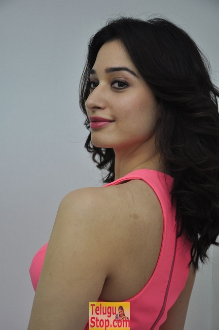 Tamanna latest stills 6- Photos,Spicy Hot Pics,Images,High Resolution WallPapers Download