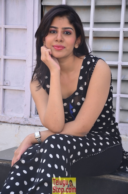 Tanya reddy new stills- Photos,Spicy Hot Pics,Images,High Resolution WallPapers Download