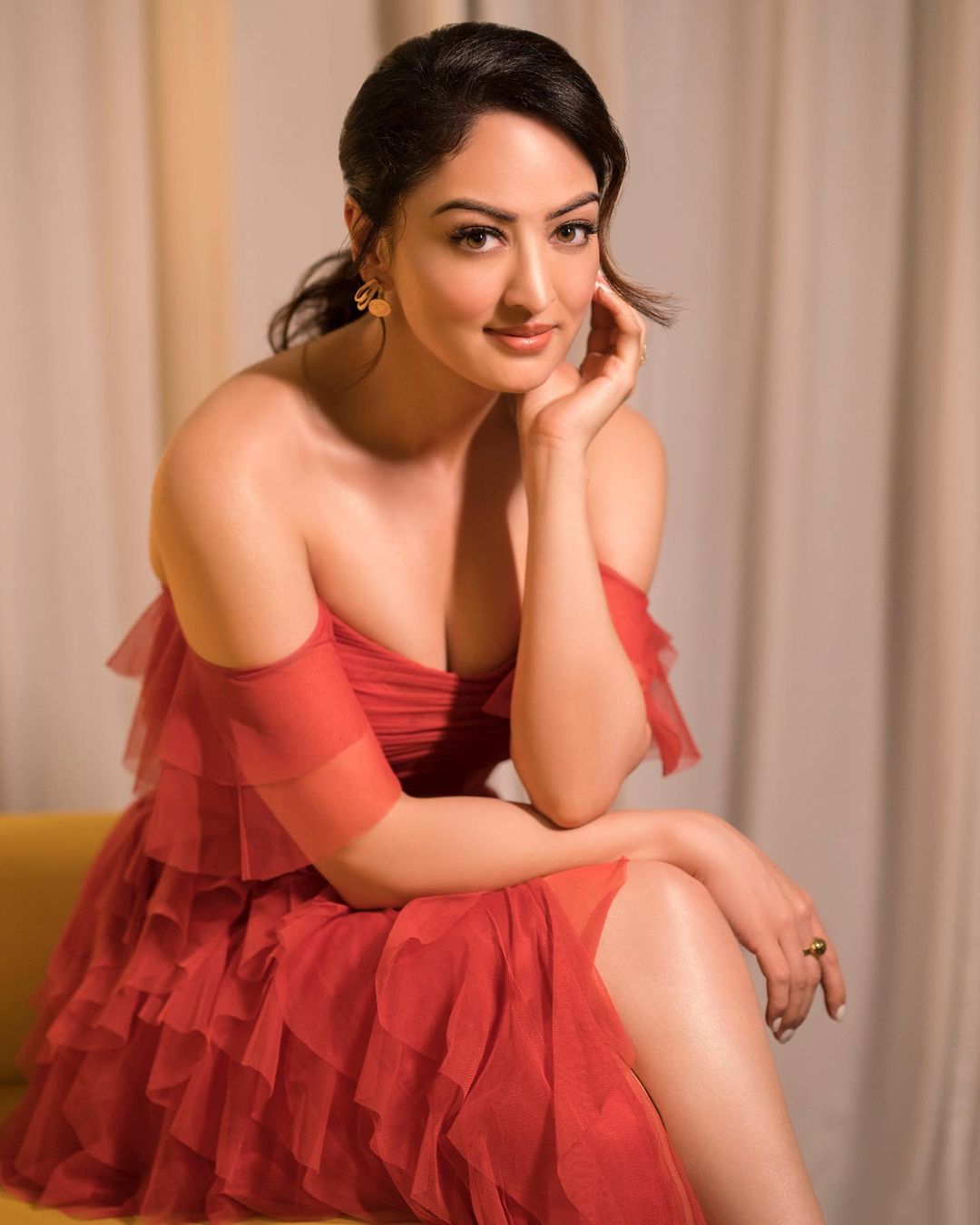 These stylish pictures of sandeepa dhar in a will make you swoon-Actresssandeepa, Sandeepa Dhar, Sandeepadhar Photos,Spicy Hot Pics,Images,High Resolution WallPapers Download