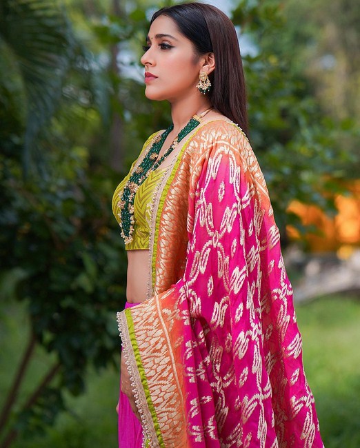 Tollywood actress rashmi gautam looks stuningly beautiful in this pictures-Actressrashmi, Rashmi Gautam, Rashmigautam Photos,Spicy Hot Pics,Images,High Resolution WallPapers Download