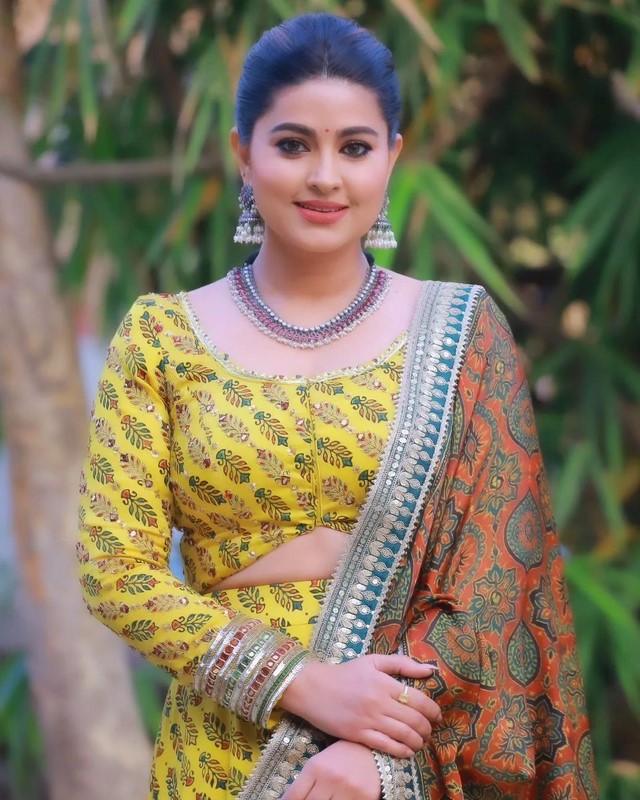 Tollywood bapu bomma actress sneha pretty looks-Actresssneha, Actressneha, Actress Sneha, Sneha Photos,Spicy Hot Pics,Images,High Resolution WallPapers Download