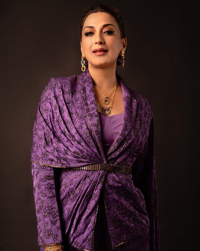 Tollywood star heroine sonali bendre masti photos in saree-Sonalibendre, Sonali Bendre Photos,Spicy Hot Pics,Images,High Resolution WallPapers Download