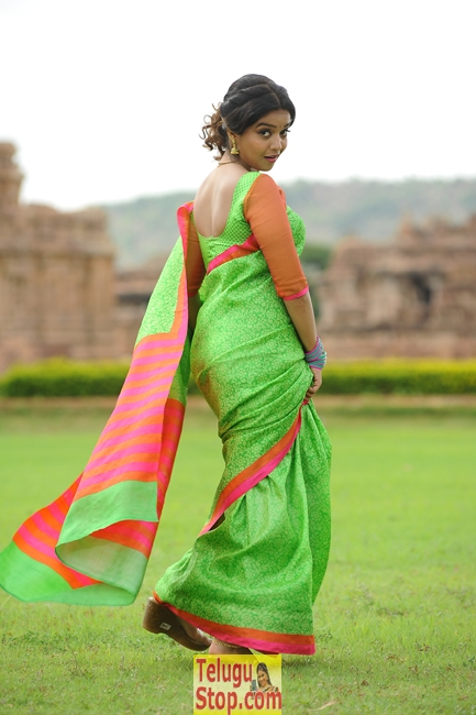 Tripura movie new stills- Photos,Spicy Hot Pics,Images,High Resolution WallPapers Download