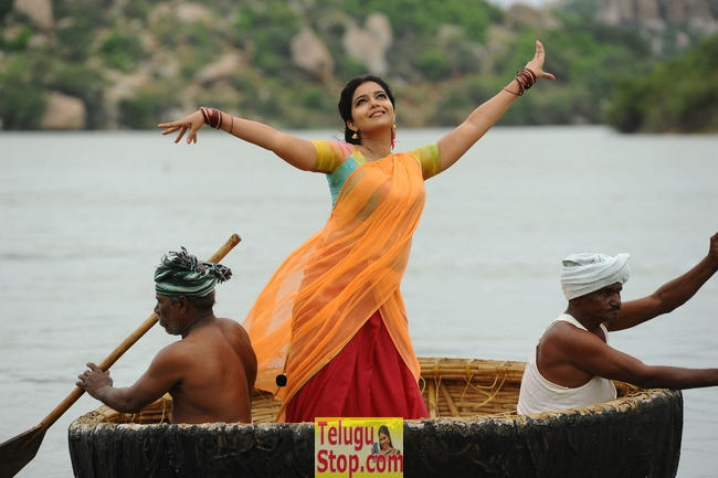 Tripura movie stills- Photos,Spicy Hot Pics,Images,High Resolution WallPapers Download