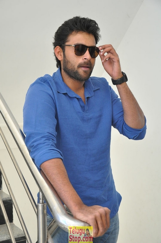 Varun tej latest stills- Photos,Spicy Hot Pics,Images,High Resolution WallPapers Download