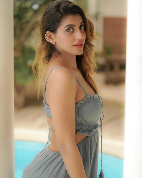 Yashika anand who is once again losing the minds of guys with spicy looks-Bigboss, Yashika, Yashika Aannand, Yashika Anand, Yashikaanand, Zombieyashika Photos,Spicy Hot Pics,Images,High Resolution WallPapers Download