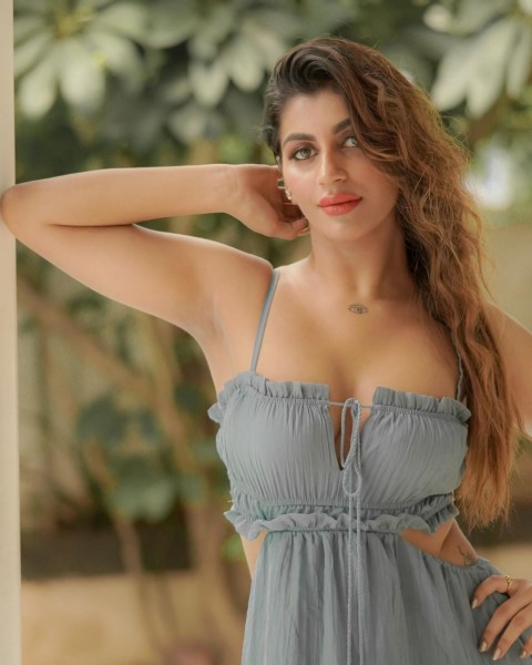 Yashika anand who is once again losing the minds of guys with spicy looks-Bigboss, Yashika, Yashika Aannand, Yashika Anand, Yashikaanand, Zombieyashika Photos,Spicy Hot Pics,Images,High Resolution WallPapers Download