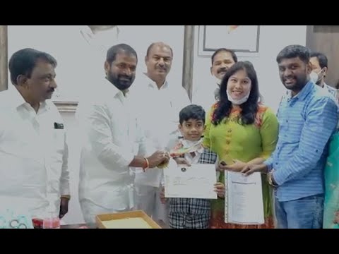  Minister Shri V. Srinivas Gowda Congratulates Master Virat C-TeluguStop.com