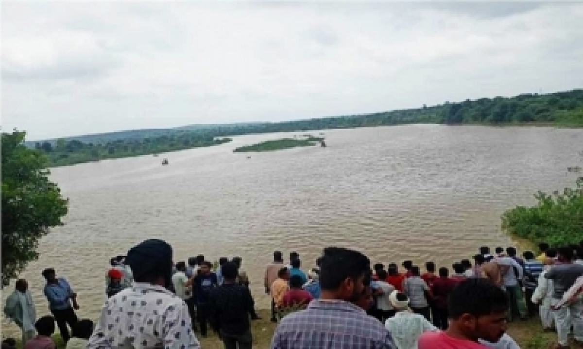 11 Missing As Overloaded Boat Capsizes In Wardha River In Maha (lead)-TeluguStop.com