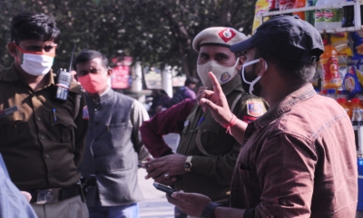  1,306 Fined For Not Wearing Masks In Delhi-TeluguStop.com